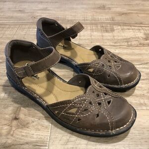 Clark’s Bendables shoes comfort leather neutral natural sz 6 hippie earthy beach